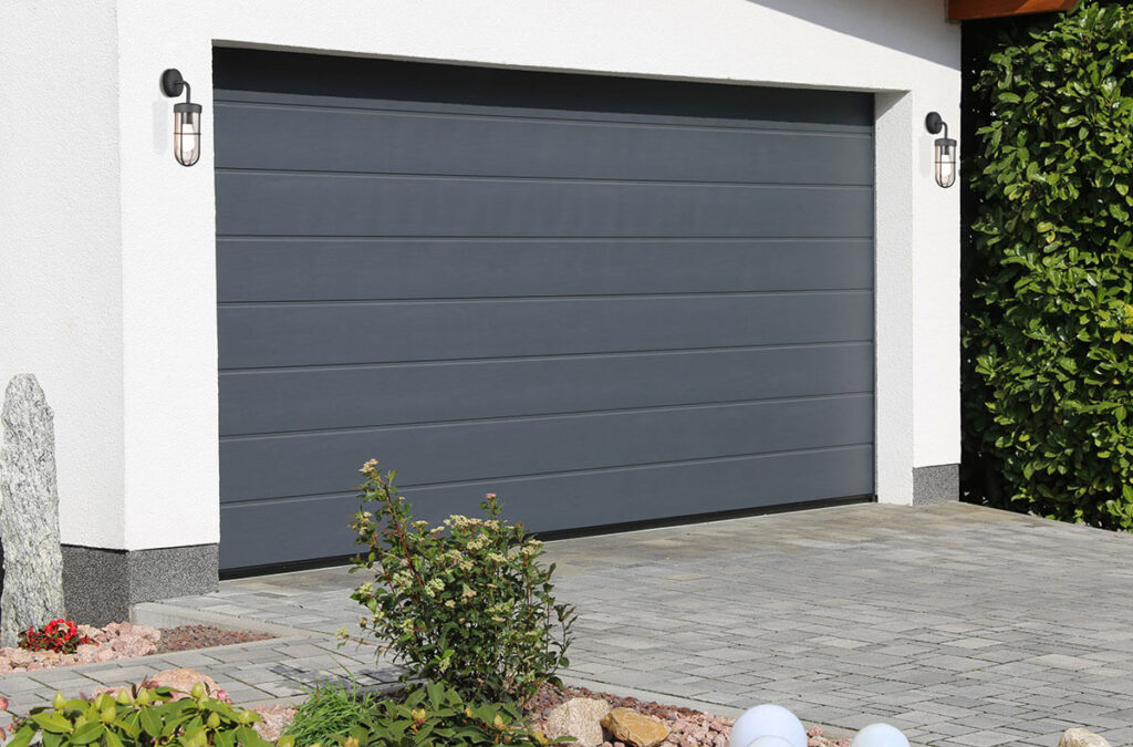 Portone garage per abitazione privata - Porte per garage